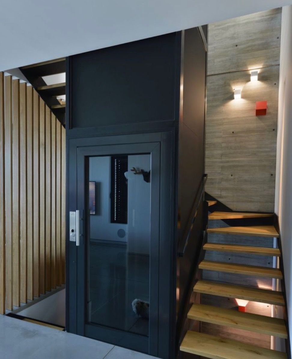 Thang Máy Gia Đình Có Phòng Máy